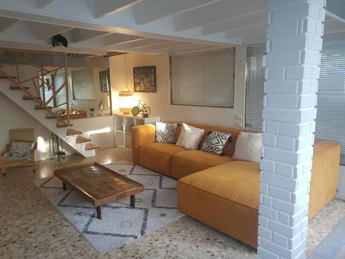 Location de vacances pour 5 personnes, avec Balcon et Jacuzzi ainsi que Terrasse et Jardin à Chalifert
