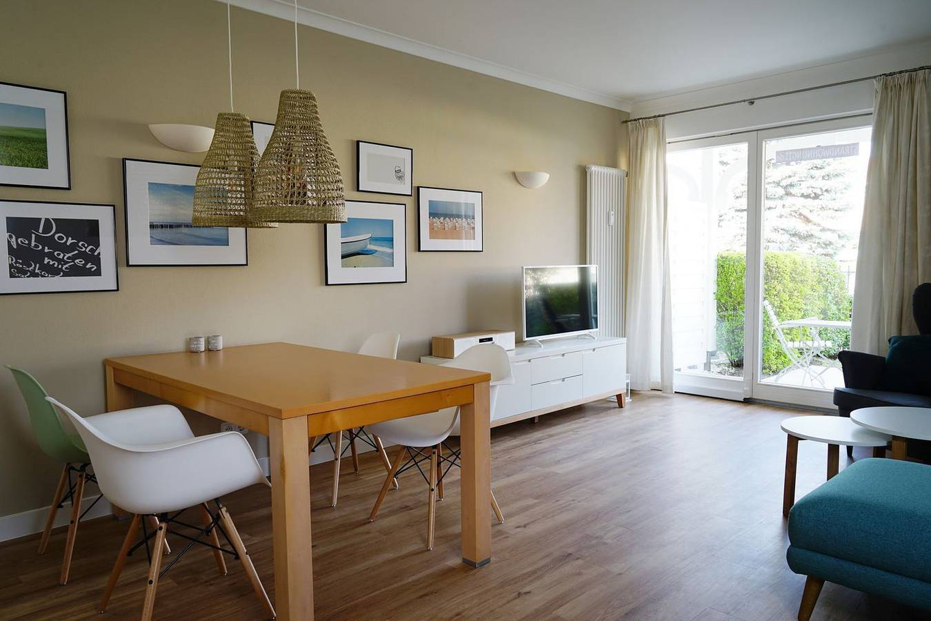 Ganze Wohnung, Hübsche Ferienwohnung an der Ostsee mit zwei Terrassen und Blick bis zum Meer in Ostseebad Kühlungsborn, Kühlungsborn