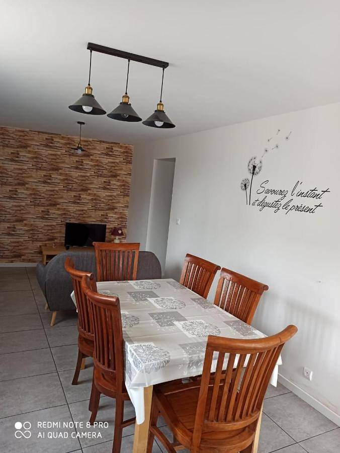 Two-Bedroom House in Onzain, Région de Blois
