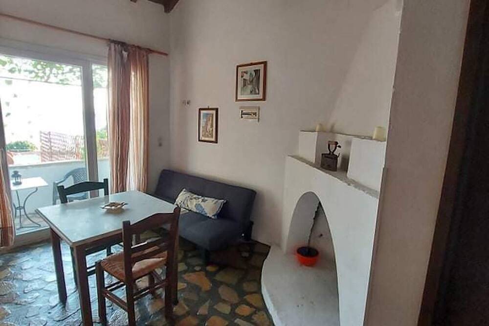 Schönes Haus auf einem Hügel auf der Insel Samos, 400 m von einem organisierten Strand entfernt in Samos