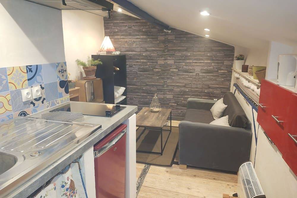 Apartamento entero, A little cocoon under the roof in La Ciotat, Marsella region