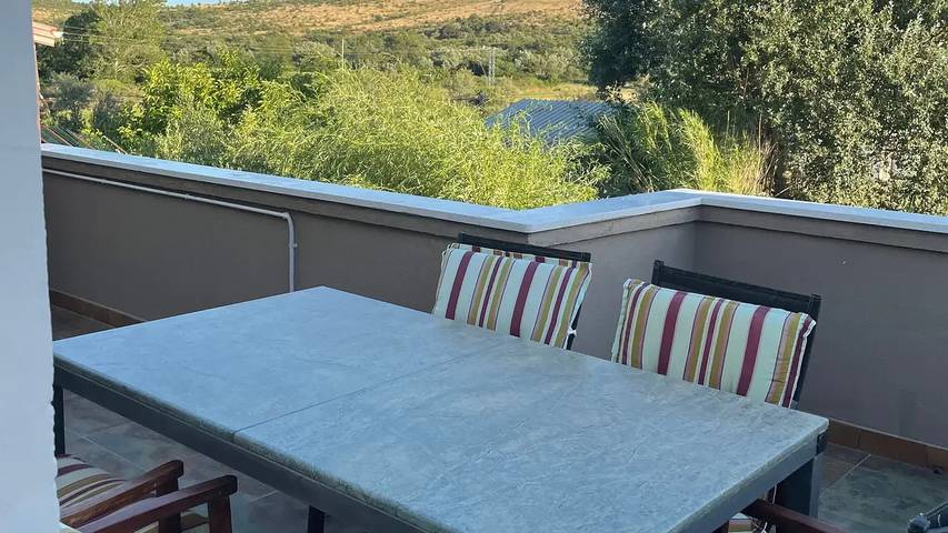 Apartament wakacyjny dla 5 osób, z taras, zwierzęta dozwolone w Ljubac