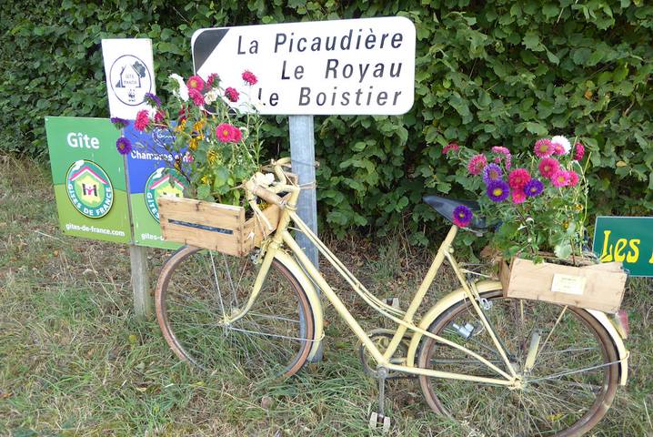 Gîte pour 8 personnes, avec jardin et terrasse dans Perche-en-Nocé - 2