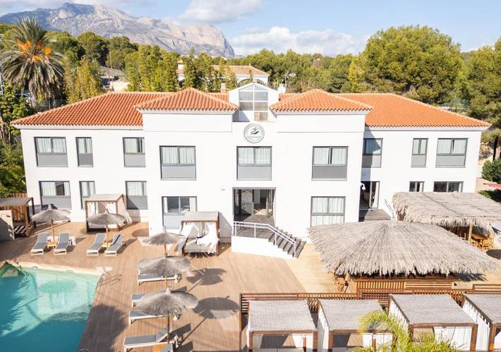 Gîte pour 2 personnes, avec Terrasse et Jardin ainsi que Piscine et Vue