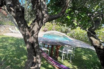 Gîte pour 4 personnes, avec balcon et jardin à Seillans