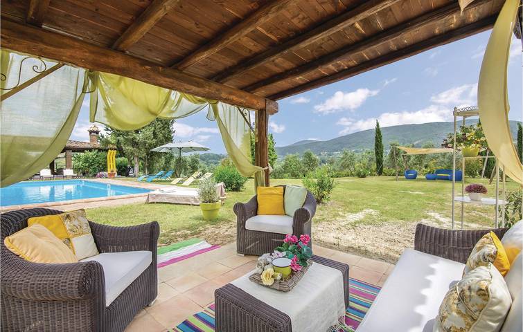 Modernes Apartment mit Pool und WLAN in der Nähe von Tarano in Montebuono, Rieti Provinz