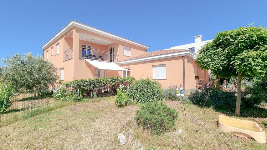 Ferienwohnung für 2 Personen, mit Terrasse und Garten, kinderfreundlich in Novigrad - 3