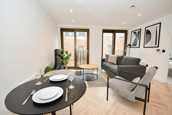 Gîte pour 2 personnes, avec balcon/terrasse, adapté aux familles à Manchester - 4
