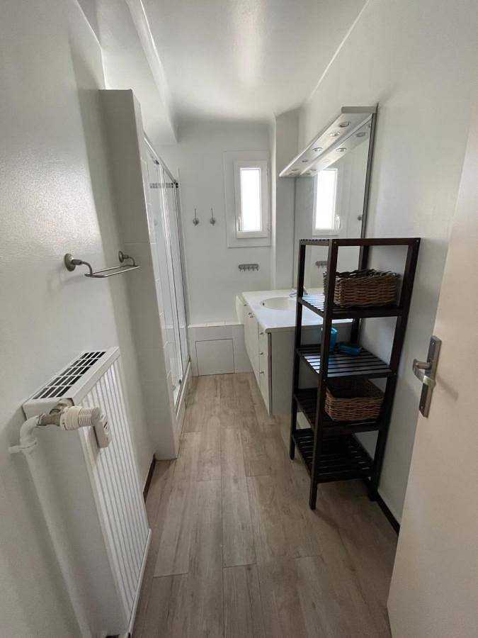 Gîte pour 4 personnes, avec vue et terrasse dans Casino de Greoux les Bains - 4