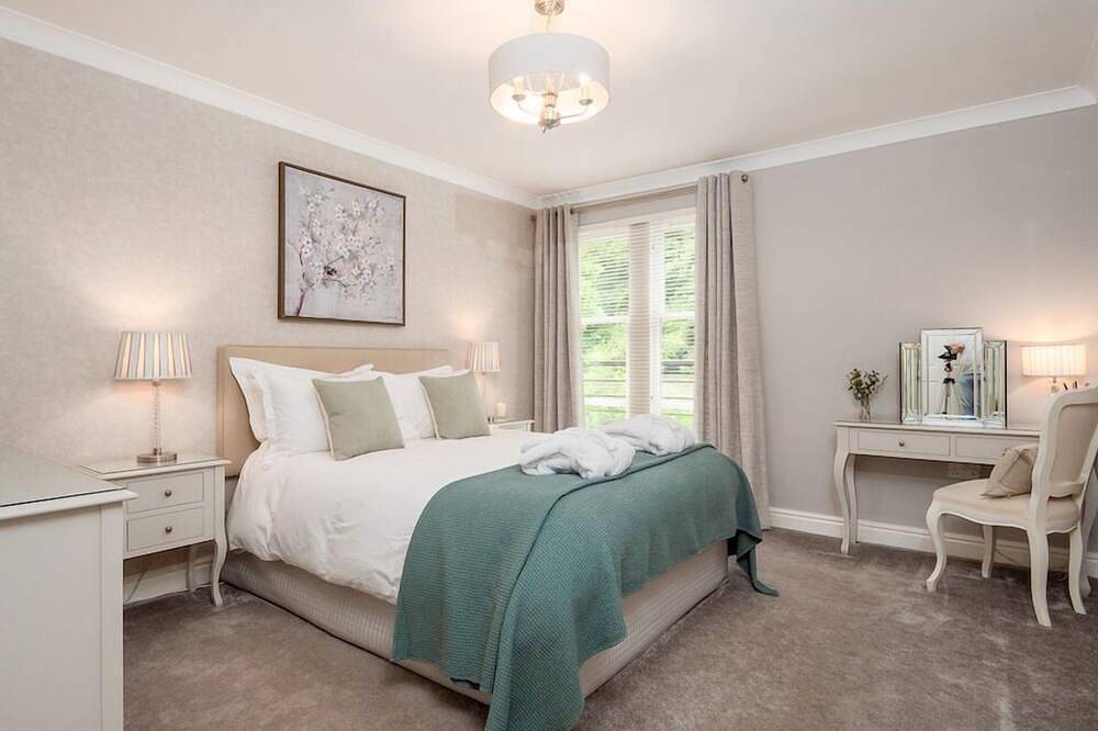 Ganze Wohnung, Apartment-Luxus-Ensuite mit Dusche-Terrasse in Durham, County Durham