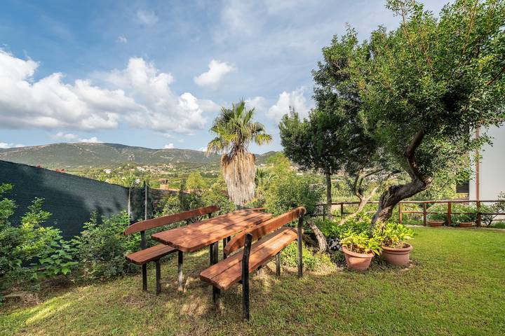 Location de vacances pour 5 personnes, avec jardin dans Domus De Maria