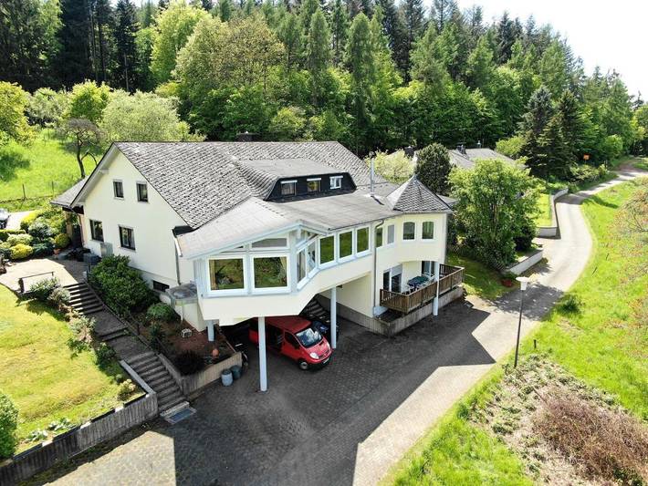 Maison d’hôte pour 2 personnes, avec vue et balcon à Eifel