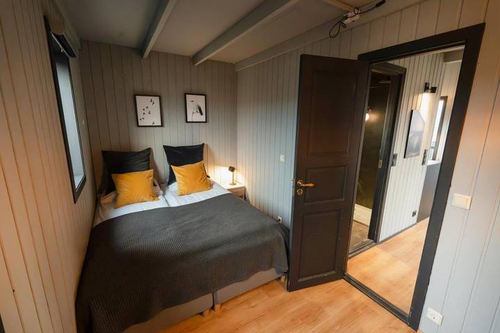 Location de vacances pour 4 personnes, avec jacuzzi ainsi que terrasse et jardin, adapté aux familles à Mosfellsbær - 2