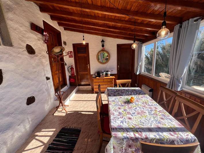 Chalet para 5 personas, con vistas al lago y piscina además de vistas y jardín en La Gomera - 4