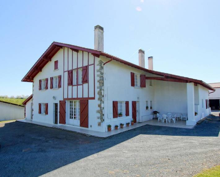 Gîte pour 5 personnes, avec Terrasse et Jardin