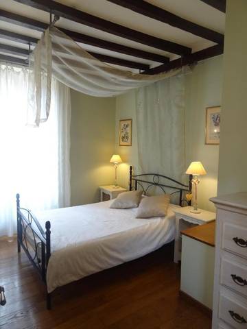 Gîte pour 6 personnes, avec vue et jardin, animaux acceptés à Sauveterre-de-Béarn