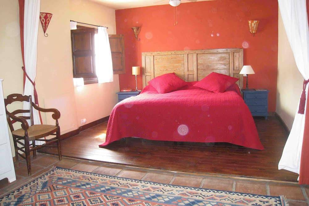 Beautiful townhouse with spectacular views in Canillas de Albaida, Cordillera Penibética