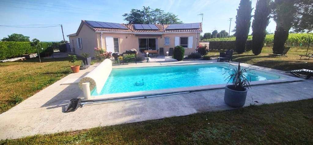 Maison de vacances pour 6 personnes, avec Terrasse et Jardin ainsi que Piscine et Vue