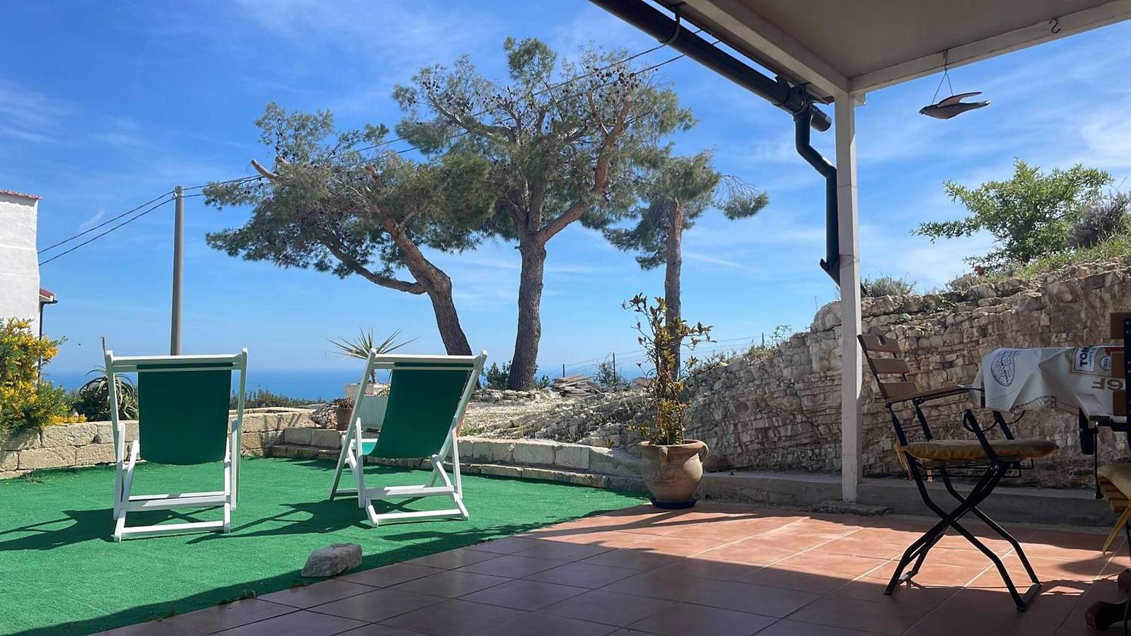 Apartamento entero, Apartamento 'Vittoria' con vistas al mar, wifi y aire acondicionado in Mattinata, Gargano