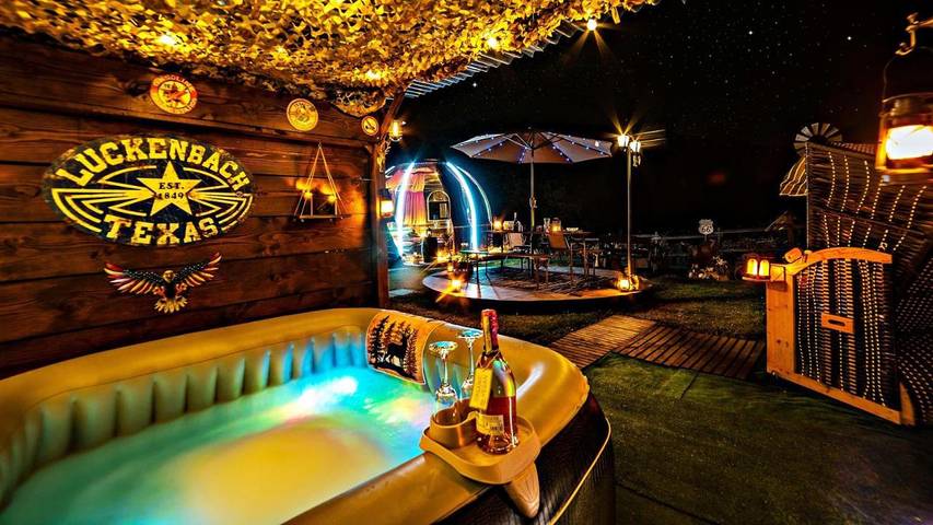 Tente pour 2 personnes, avec jacuzzi et jardin