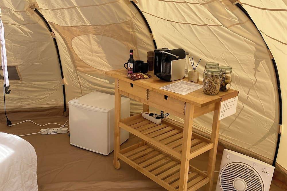 Luxurious glamping tent, close to Amsterdam Airport in Nordholland