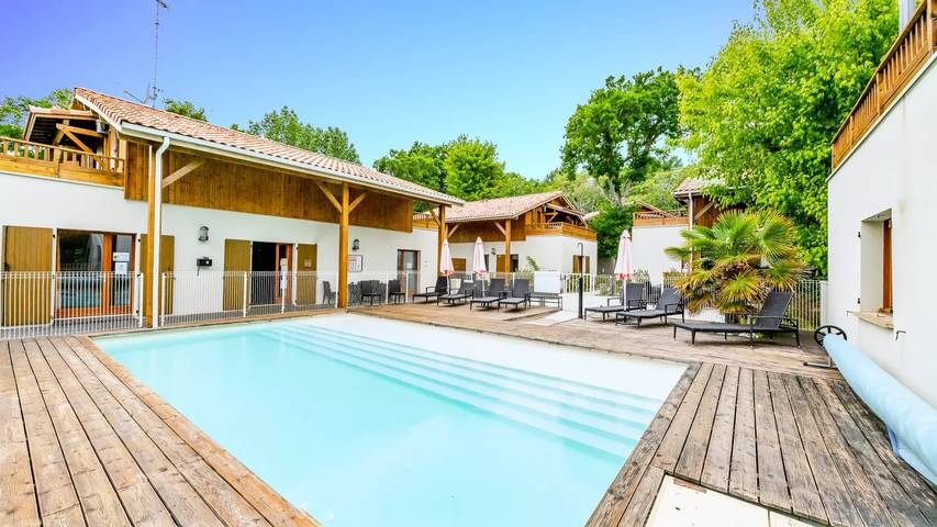 Gîte pour 8 personnes, avec terrasse ainsi que piscine et sauna dans Plage Moutchic - 3