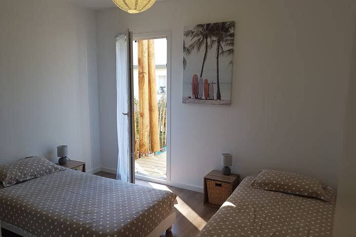 Gîte pour 6 personnes, avec jardin dans Plage des Bourdaines - 4