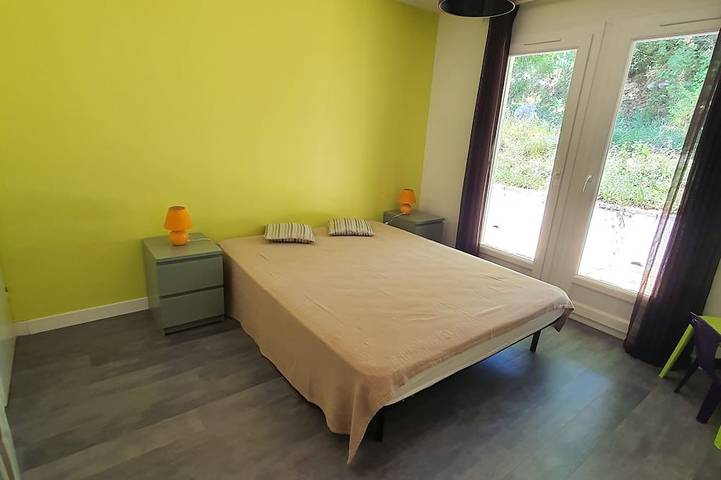 Location de vacances pour 8 personnes, avec jacuzzi et jardin à Saint-Paul-en-Forêt - 3