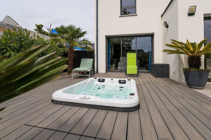 "Les Reflets du Golfe" Guest Room with Shared Garden and Wi-Fi in Arradon, Côte des Mégalithes