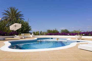 Chalet in Santa Eulària des Riu, Ibiza Este für 13 