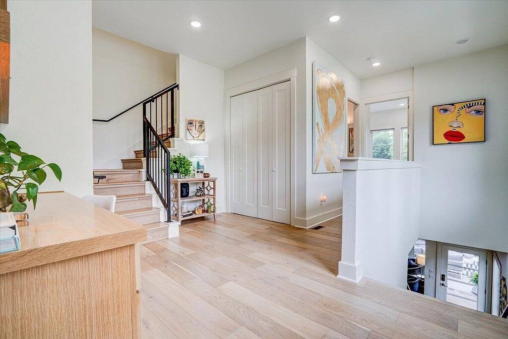 Trailside At The Momentary, Bikers Paradise on Trail, Voted Top 10 Luxury in Bentonville, Ozark Mountains