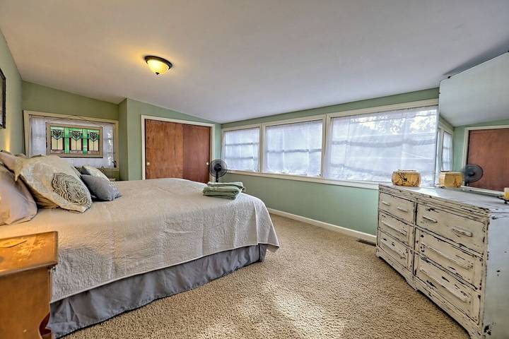 Vacation rental for 4 people, with hot tub and terrace, with pets in Lake Burton