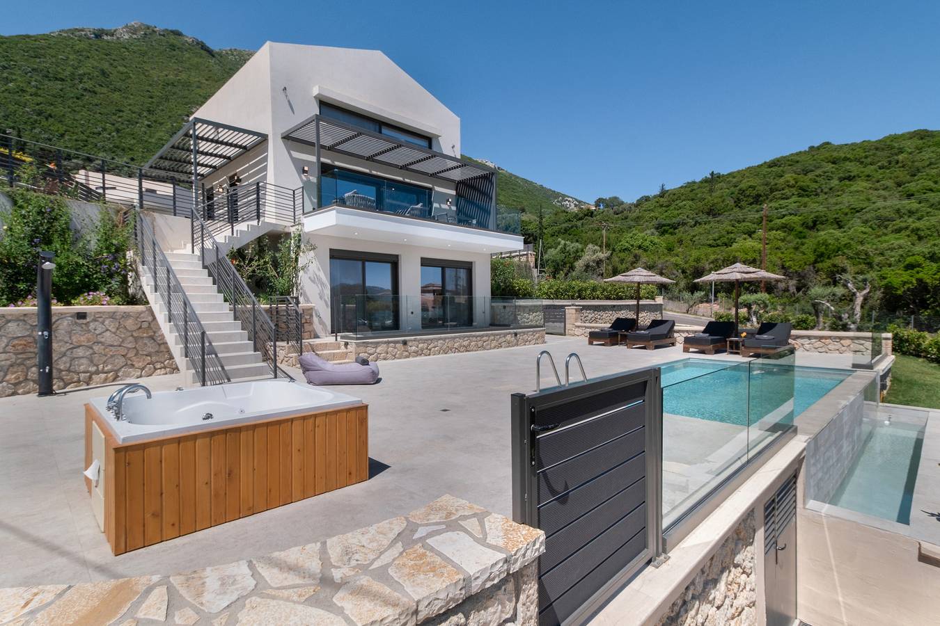 Villa 'Alia 1' with Sea View, Wi-Fi and Air Conditioning in Nikiana, Alexandros