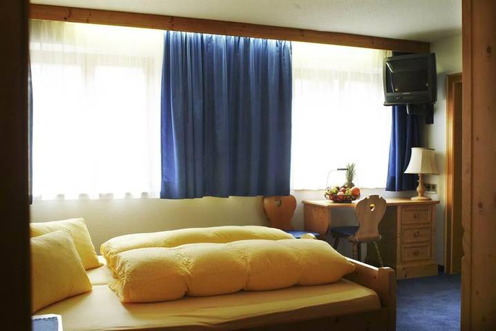 Hotel für 2 Personen, mit Garten und Sauna sowie Pool und Terrasse, mit Haustier in Tschagguns - 4