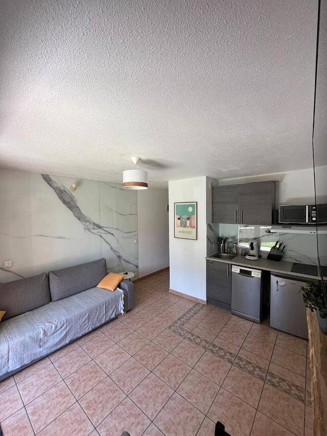 Appartement de vacances pour 7 personnes, avec piscine ainsi que vue et terrasse
