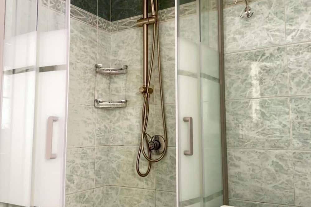 Ganze Wohnung, Apartment in Lake Orta, nearby the lake . in Pettenasco, Comune di Pettenasco