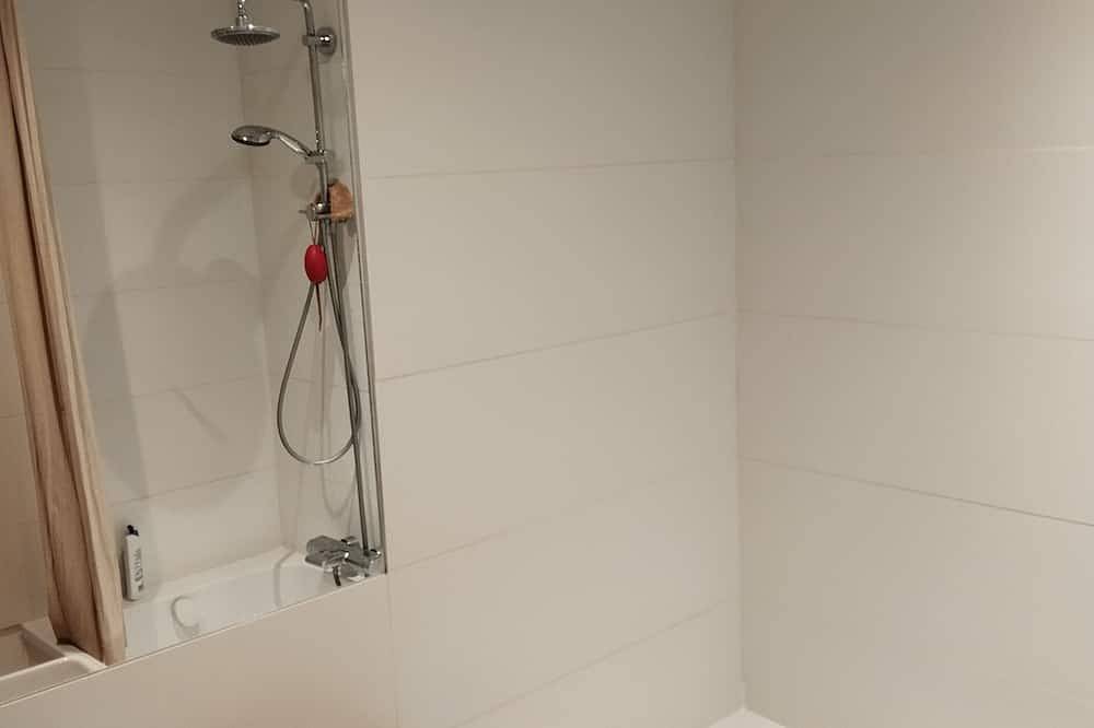 Provencal house with pool house in the heart of a beautiful Uzège village in Saint-Quentin-la-Poterie, Nimes region
