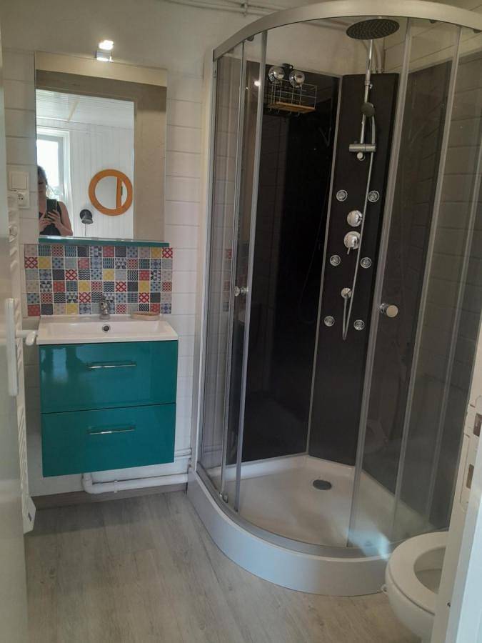 Double Room with Private Bathroom in Saint-Claude (Jura), Parc naturel régional du Haut-Jura