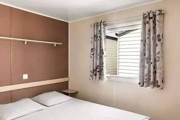 Camping pour 4 Personnes dans Vendays-Montalivet, Côte d’Argent, Photo 2