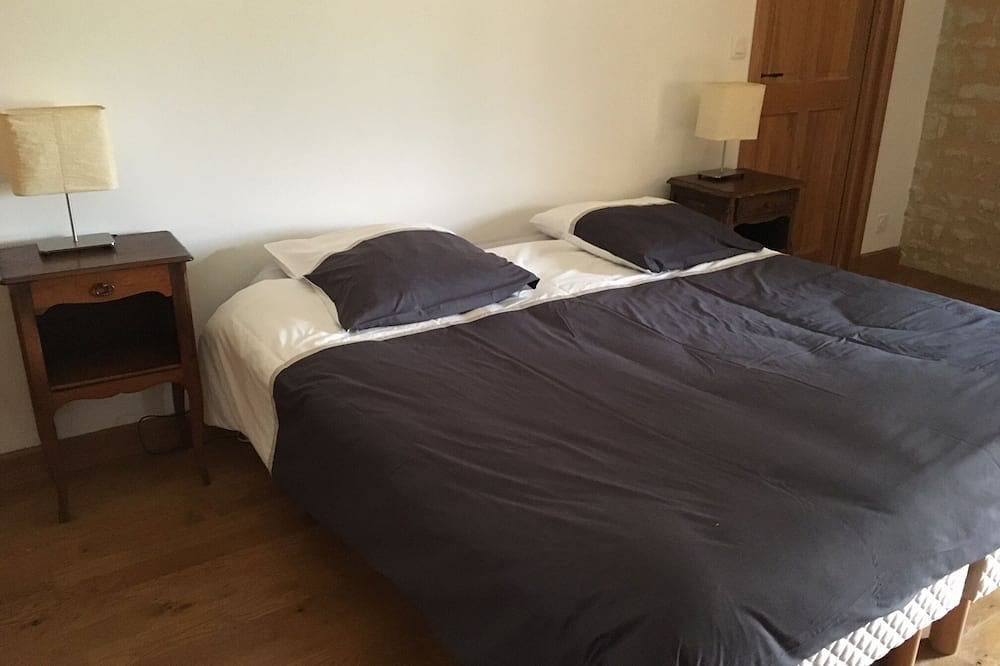 Appartement entier, Dans un Monument Historique: à la ferme manoir à deux pas de Bayeux in Monceaux-en-Bessin, Région de Bayeux