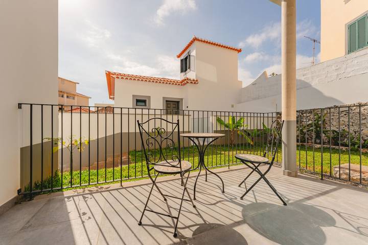 Apartamento de férias para 4 pessoas, com varanda no Funchal