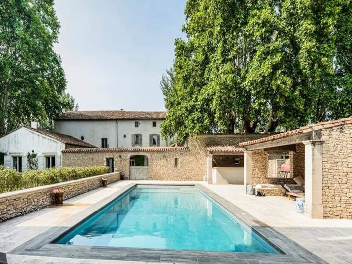 Appartement de vacances pour 16 personnes, avec jardin ainsi que balcon et piscine, adapté aux familles