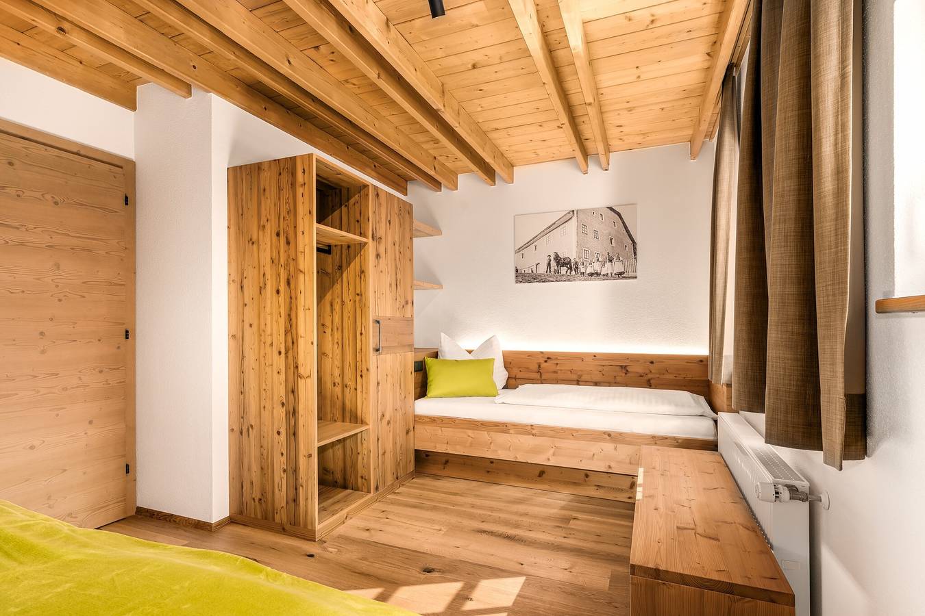 Ganze Wohnung, Ferienwohnung "Perfila Dolomitenblick" mit Gemeinschaftsgarten und Wlan in Olang, Dolomiti Superski