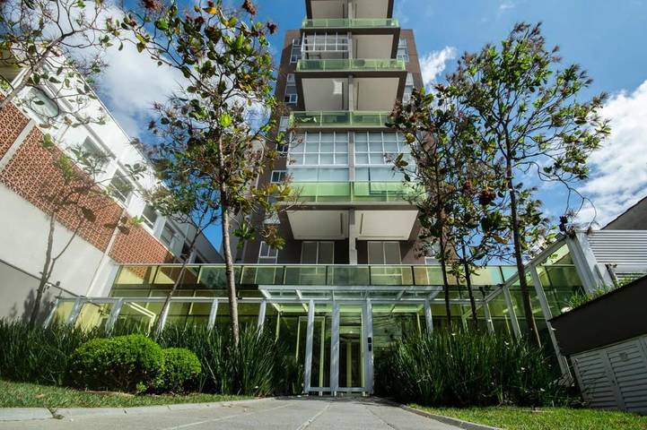 Casas e apartamentos de temporada para 2 pessoas, com terraço e piscina em Perdizes