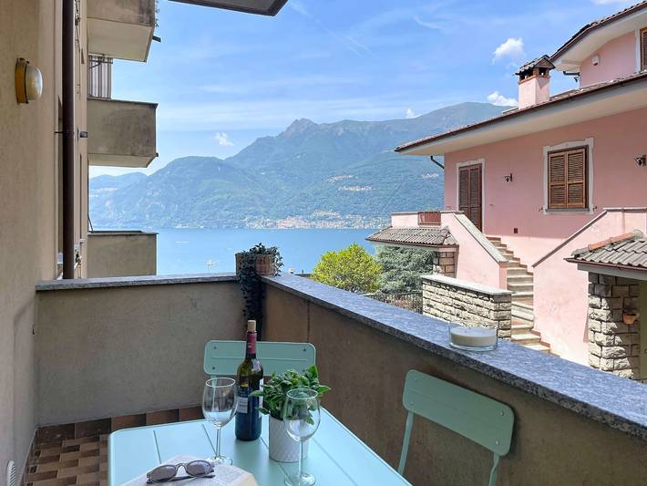Appartamento per 4 persone, con balcone e vista lago, con animali domestici a Bellano