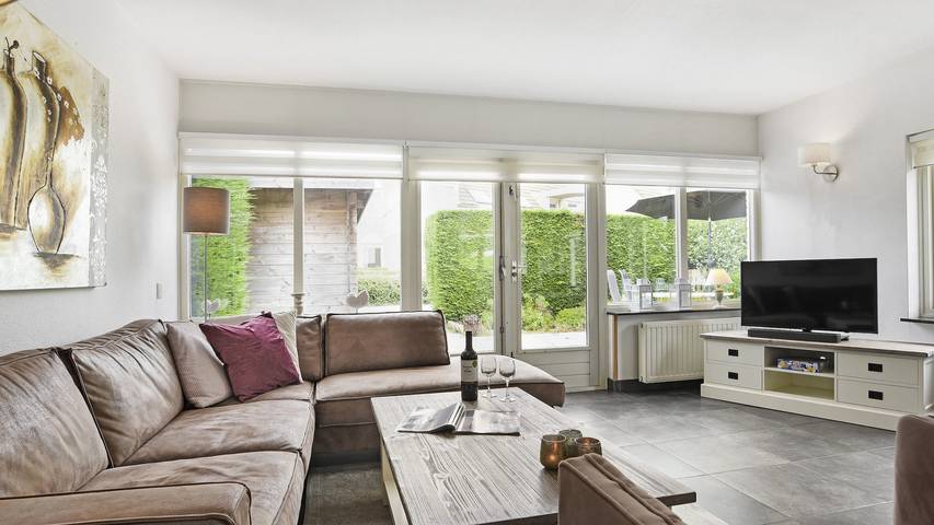 Ferienhaus für 4 Personen, mit Balkon/Terrasse und Terrasse sowie Garten in Brouwershaven - 2