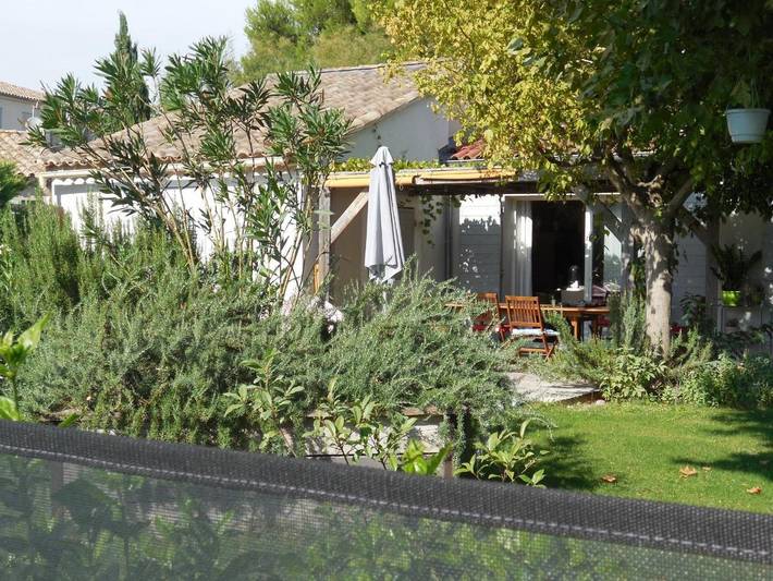 Chambre d’hôte pour 2 personnes, avec jardin ainsi que terrasse et piscine à L'Isle-sur-la-Sorgue - 3