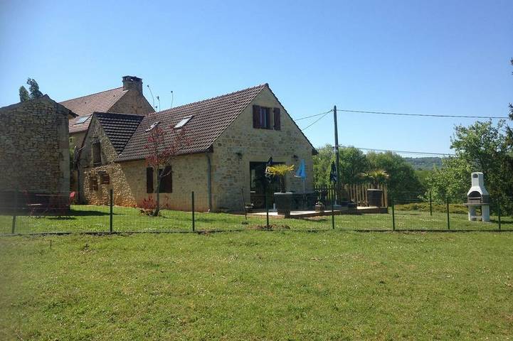 Gîte pour 6 personnes, avec Terrasse et Jardin à Saint-Cirq-Madelon