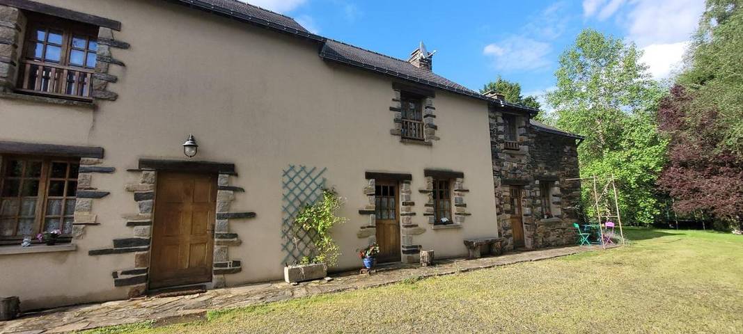 Location de vacances pour 10 personnes, avec jardin et terrasse, animaux acceptés à Sainte-Marie (Ille-et-Vilaine)