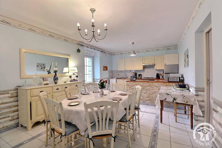 Gîte pour 8 personnes, avec jardin et terrasse à Roz-sur-Couesnon - 2